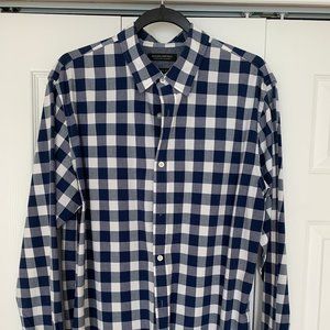 Banana Republic Men’s Slim Soft Washed Button Down